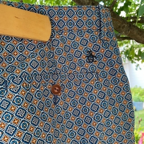 Penguin Classic fit small print shorts. - Picture 6 of 9